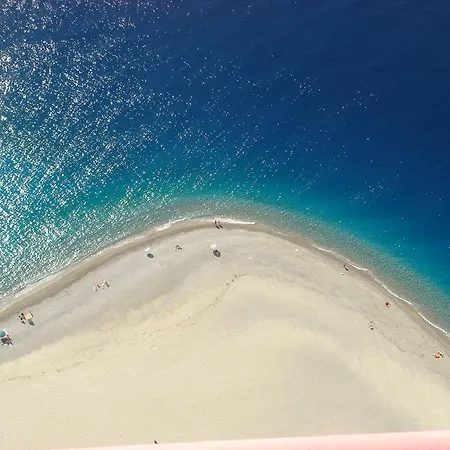 Ξενοδοχείο με διαμερίσματα Dei Margi Torre di Faro